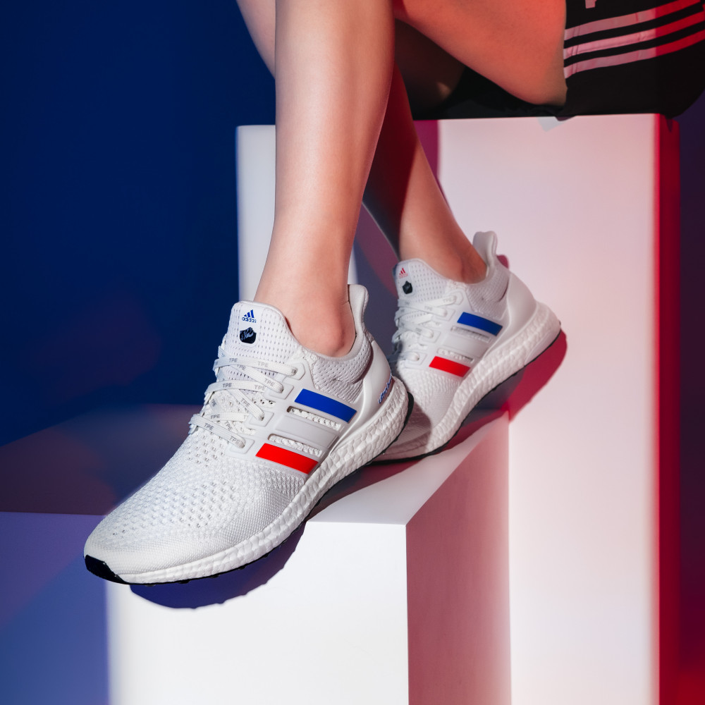 【adidas】ULTRABOOST 1.0 台北城市女款跑鞋-UK 6.5